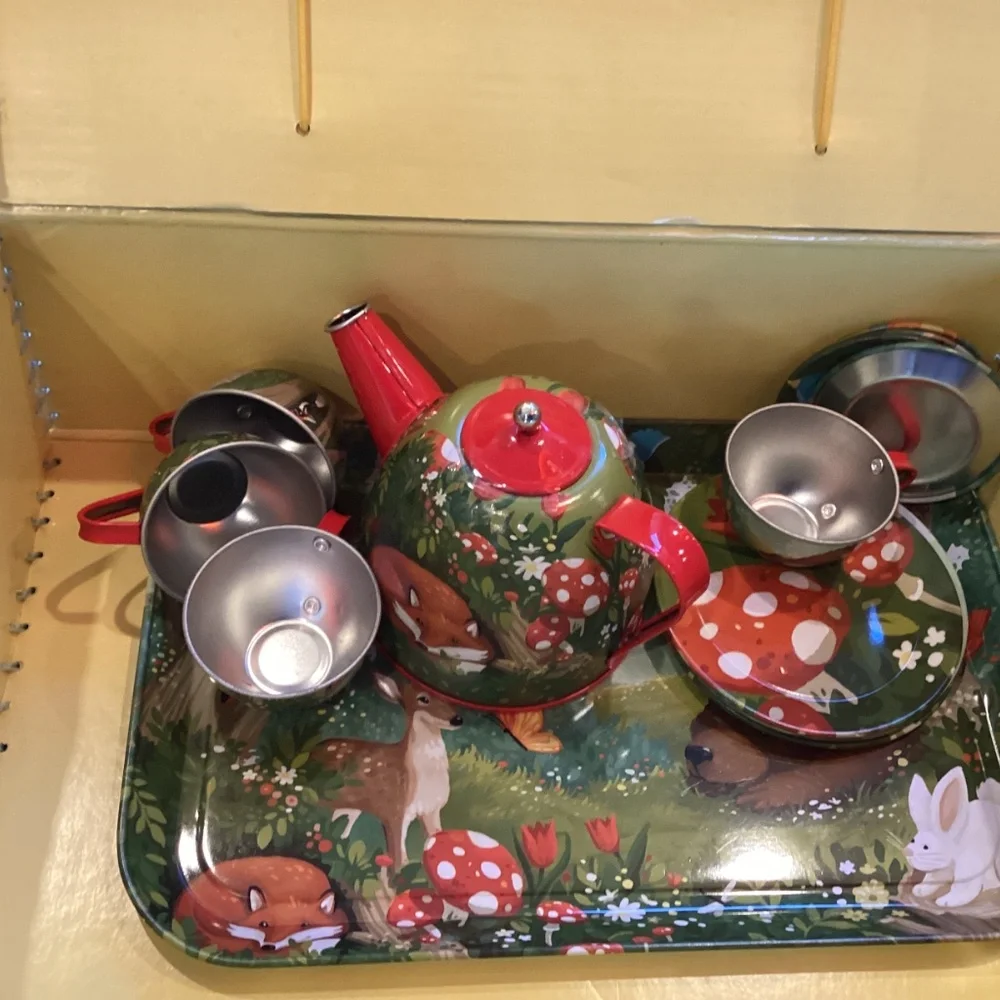 HearthSong Tea Set - Picture 7 of 7